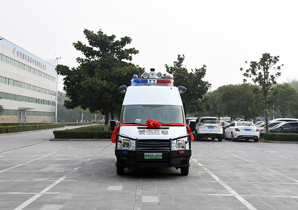 智能指挥助力检察——内蒙古莫旗检察院采购检察指挥车(图1)