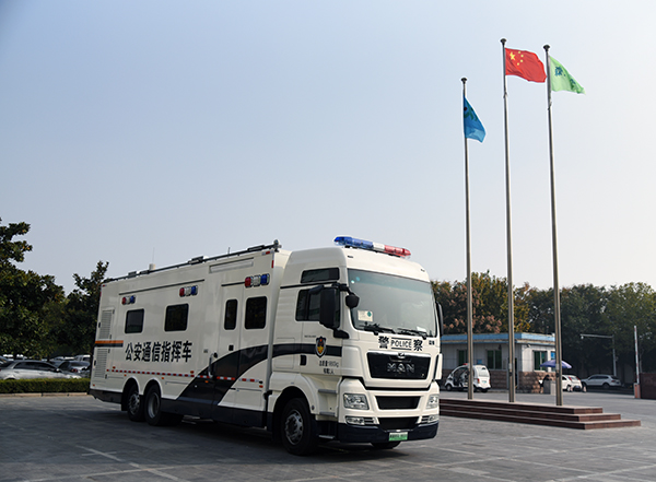 运筹帷幄 掌控全局——西安市采购移动通信指挥车(图1)