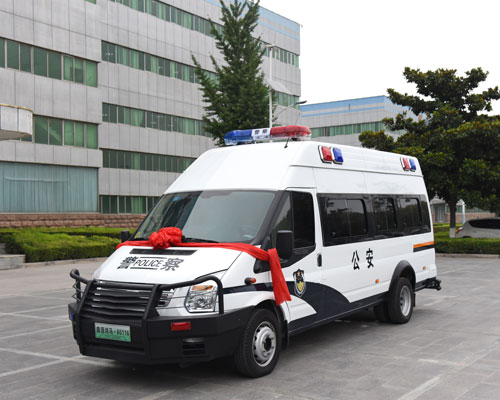 森源鸿马押运车