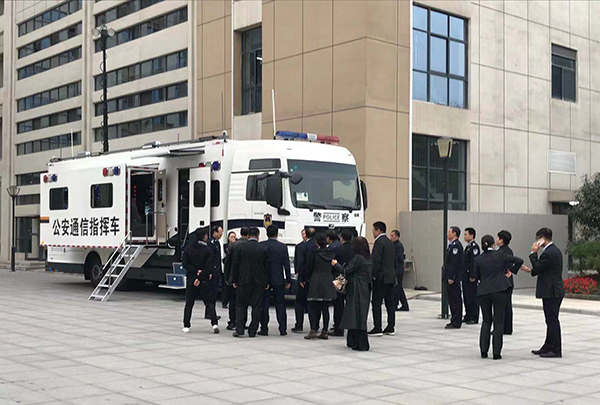 快速响应 扁平指挥——陕西西安移动通信指挥车上岗(图3) 快速响应 扁平指挥——陕西西安移动通信指挥车上岗(图3)