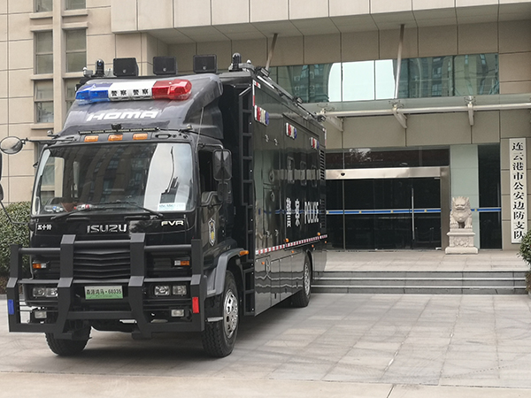 江苏连云港移动通信指挥车列装上岗(图2)