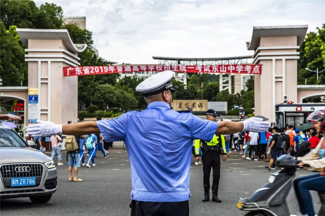 【梅州】细数那些曾经温暖到你的背影(图3) 【梅州】细数那些曾经温暖到你的背影(图3)