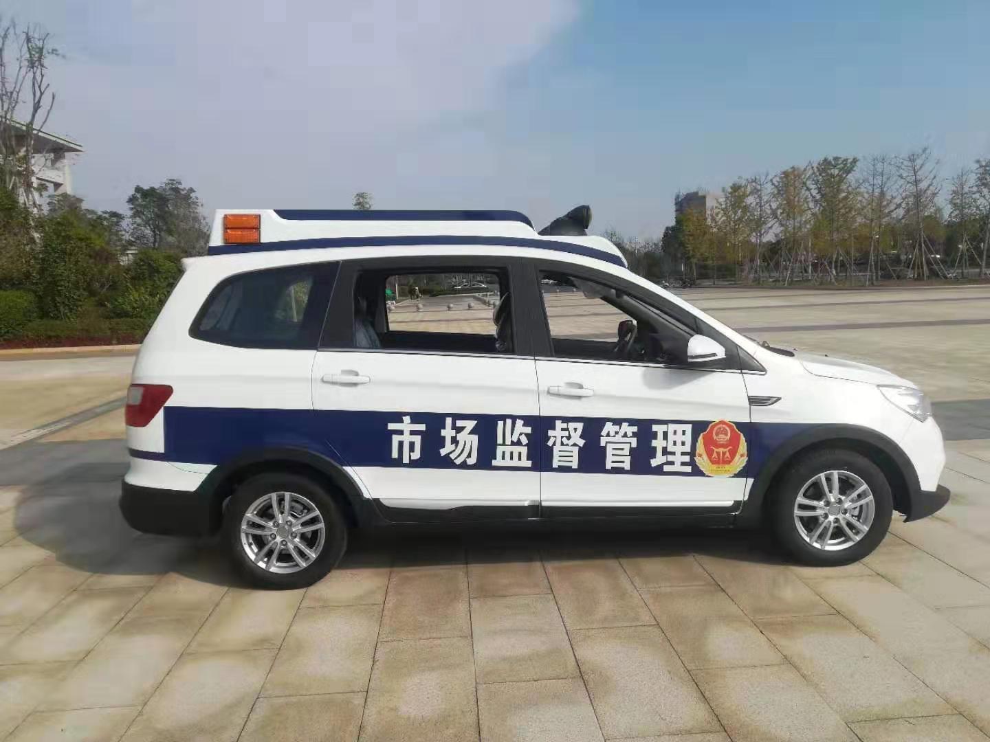江西鹰潭市电动执法车上岗“履职”(图5)