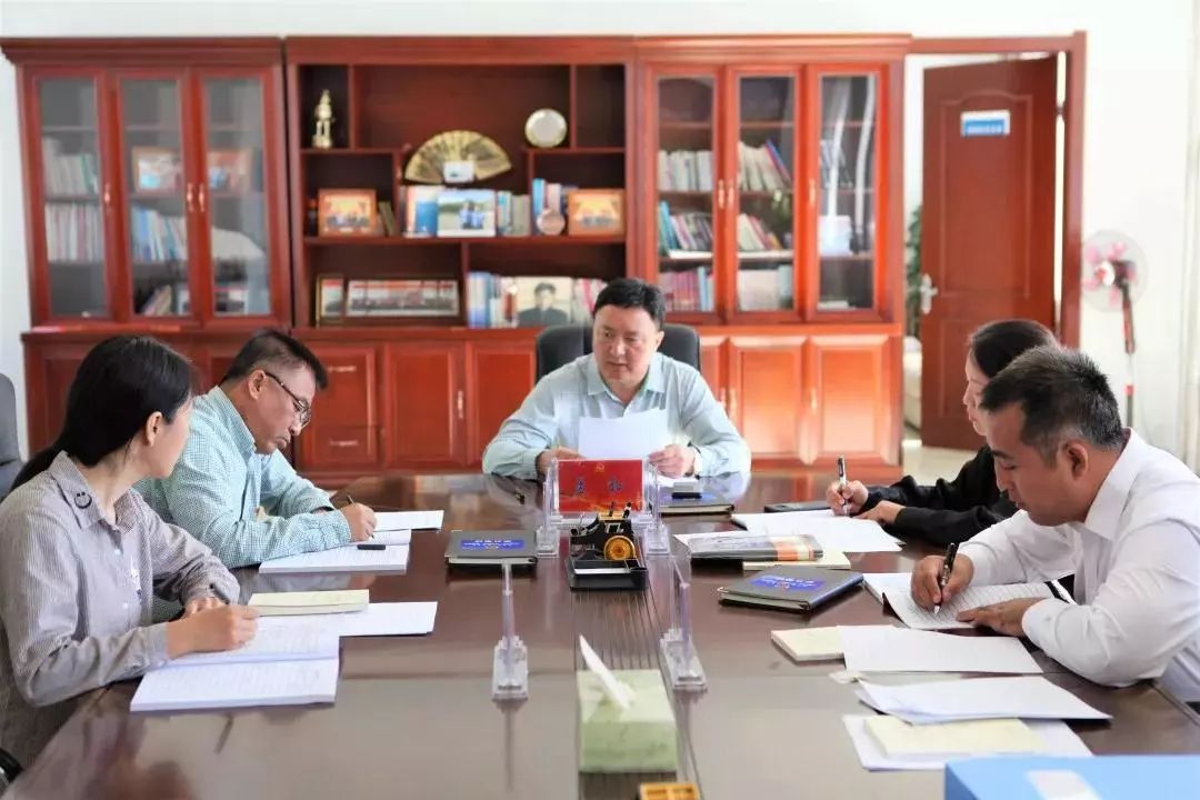 【呼伦贝尔】抓亮点、促创新,全市检察机关“不忘初心 牢记使命”主题教育(图2) 【呼伦贝尔】抓亮点、促创新,全市检察机关“不忘初心 牢记使命”主题教育(图2)
