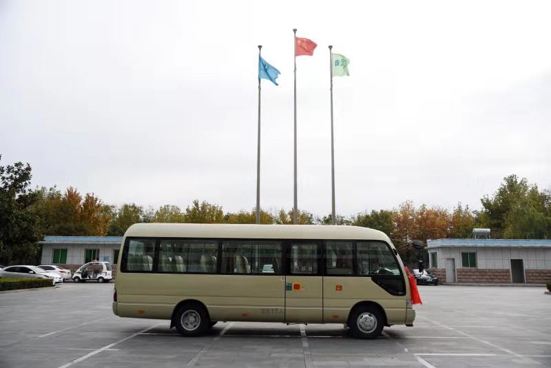 湖北省高院采购多功能指挥车(图3)