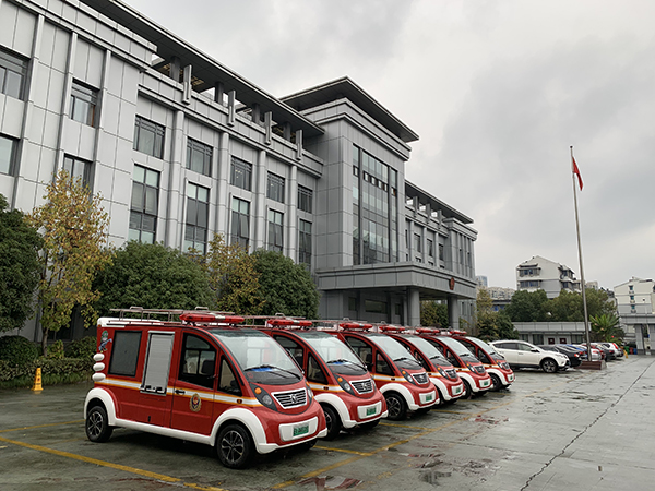 电动消防巡逻车“上岗”城市消防安全有保障(图2) 电动消防巡逻车“上岗”城市消防安全有保障(图2)