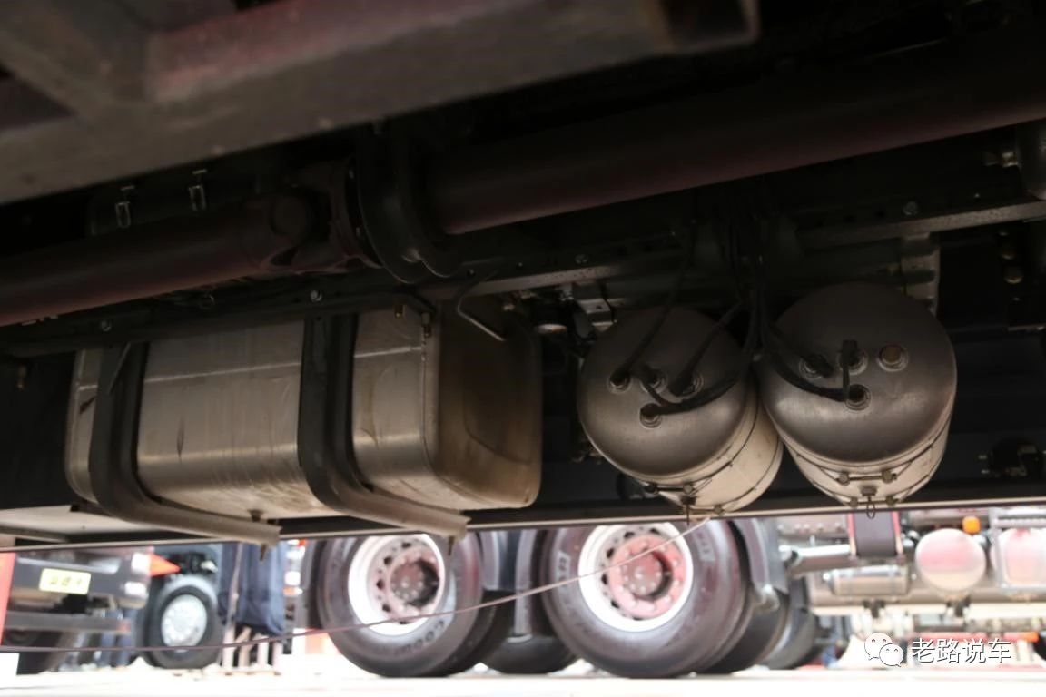 比肩进口底盘 森源鸿马消防救援通信车“肩负”指挥重任(图18)