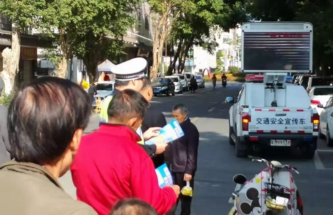 【梅州】一路同心 风雨同行 今天 他们为交通安全代言!(图4) 【梅州】一路同心 风雨同行 今天 他们为交通安全代言!(图4)