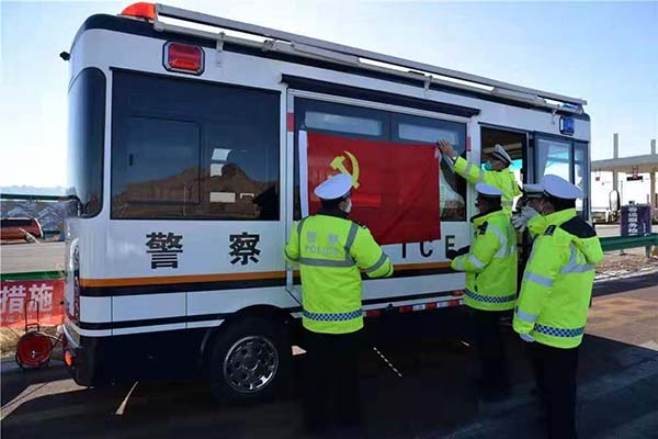 疫情在前 警察不退——高科技装备助力战“疫” 坚守疫情防控第一线(图11) 疫情在前 警察不退——高科技装备助力战“疫” 坚守疫情防控第一线(图11)