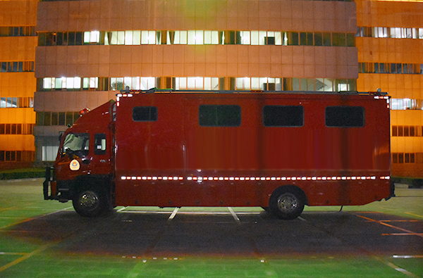 新疆采购多功能宿营车：连夜驰援战“疫”前线   让战“疫”民警有个家(图5)