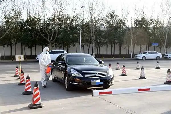 郑州市经开区党工委书记、管委会主任樊福太莅临森源鸿马检查指导(图3)