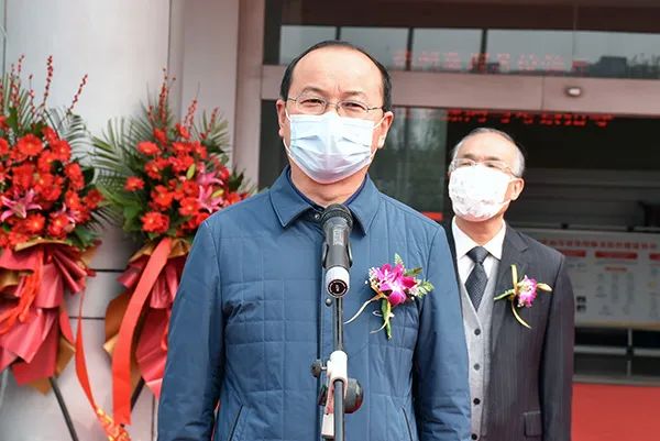 水木大讲堂开讲暨森源鸿马5G负压救护车下线揭幕仪式隆重举行(图5) 水木大讲堂开讲暨森源鸿马5G负压救护车下线揭幕仪式隆重举行(图5)