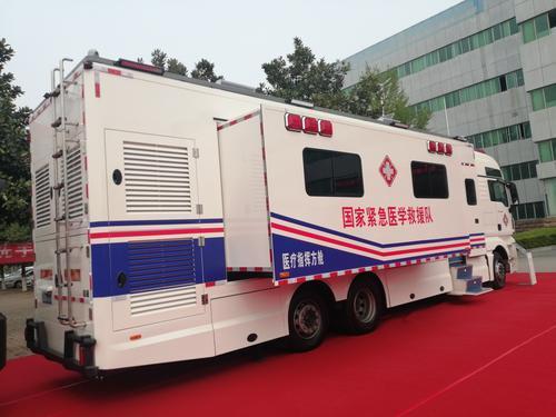 经开区企业再添硬核力量:5G负压救护车,上车即就诊(图3) 经开区企业再添硬核力量:5G负压救护车,上车即就诊(图3)