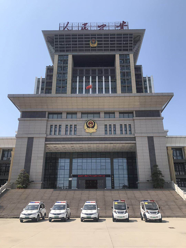 维护治安,服务群众!福建龙海市电动巡逻车上岗执勤(图1) 维护治安,服务群众!福建龙海市电动巡逻车上岗执勤(图1)