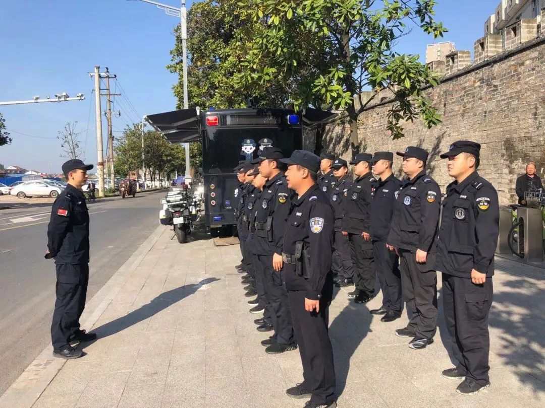忠诚铸警魂、热血护平安——澧县公安局巡逻防暴大队五一安保工作纪实(图2) 忠诚铸警魂、热血护平安——澧县公安局巡逻防暴大队五一安保工作纪实(图2)
