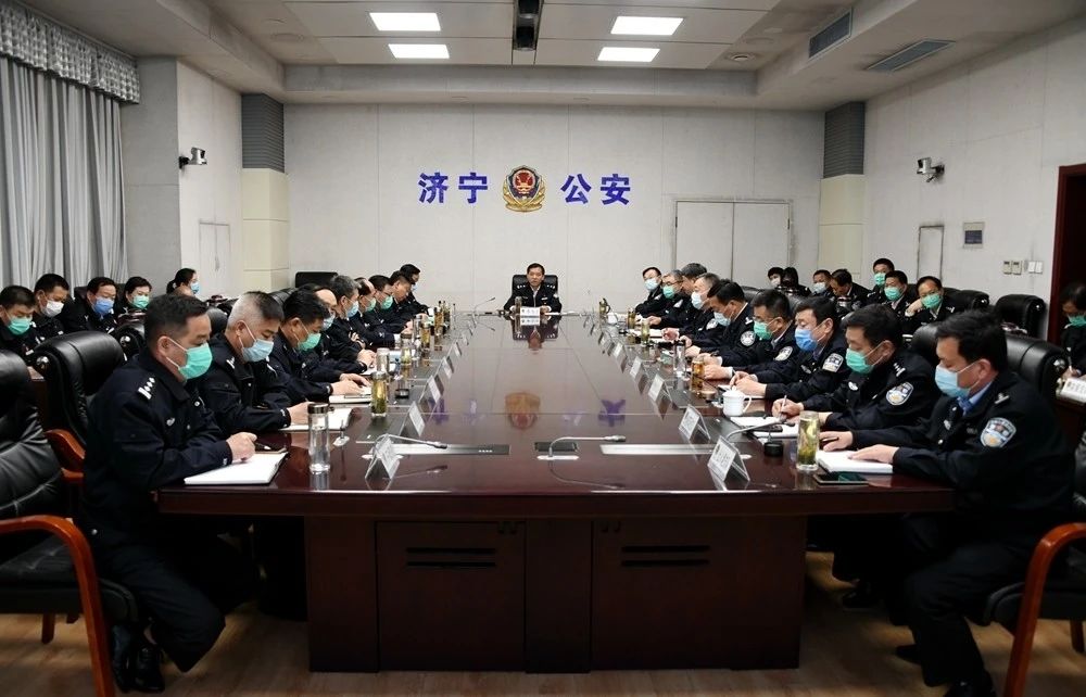 济宁“五一”假期社会稳定治安秩序良好(图1) 济宁“五一”假期社会稳定治安秩序良好(图1)
