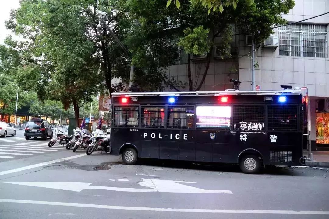 移动警务室＝家门口的“政务中心”，这么强悍的移动警务室，你见过吗？(图7)