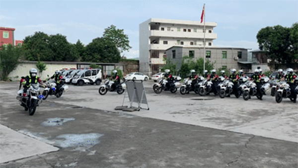 “警灯闪烁·护航两会”—南安公安全力开启“安保·维稳”模式(图3) “警灯闪烁·护航两会”—南安公安全力开启“安保·维稳”模式(图3)