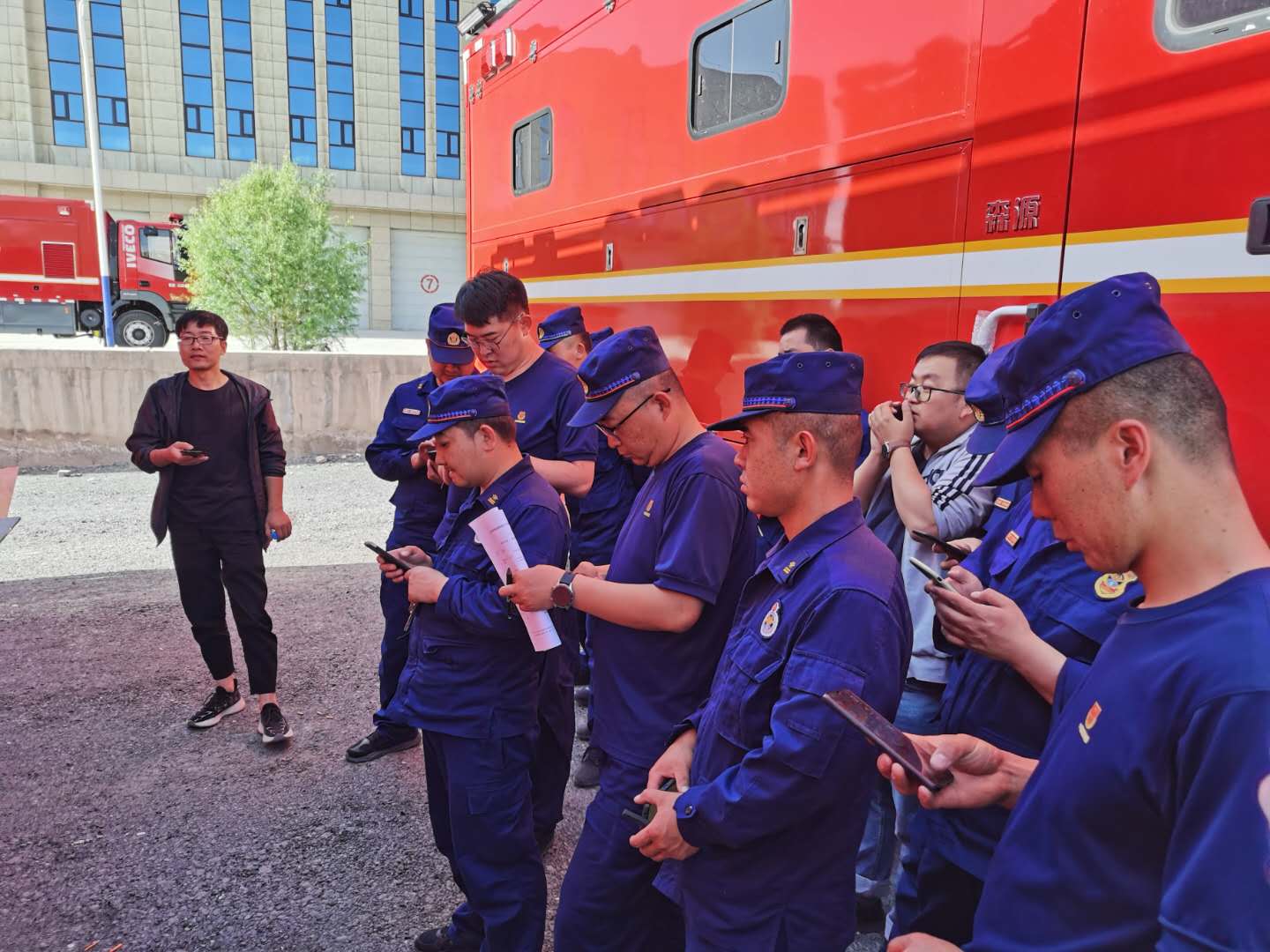后勤在前 保障先行//甘肃省消防救援总队9台饮食保障车正式“入伍”(图3)