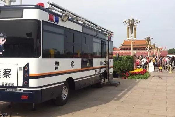 两会时刻森源鸿马装备的安保“影像故事”(图7)
