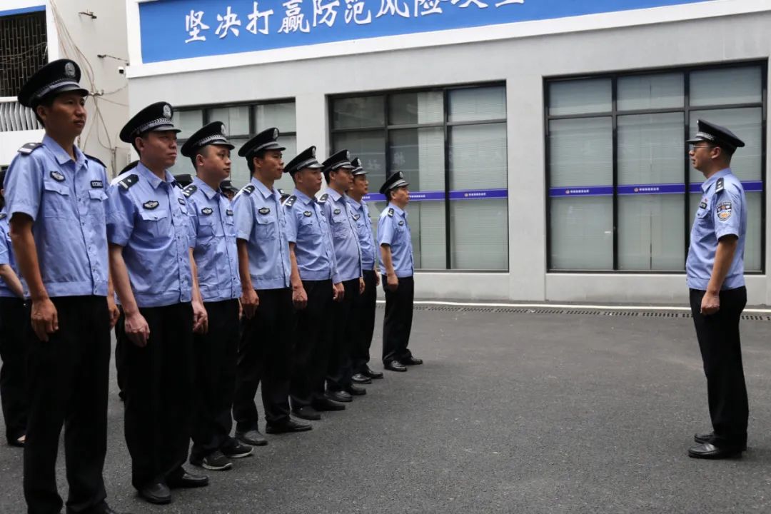 大练兵 | 健体能 强素质 雁峰公安实战大练兵掠影(图4) 大练兵 | 健体能 强素质 雁峰公安实战大练兵掠影(图4)