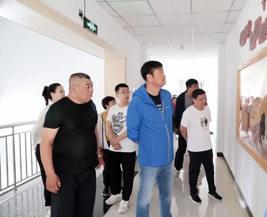内蒙古||科右中旗检察院考察组到阿尔山市检察院考察交流(图3) 内蒙古||科右中旗检察院考察组到阿尔山市检察院考察交流(图3)