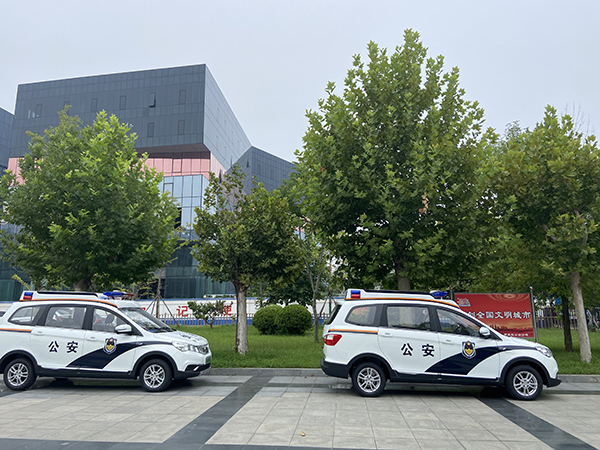 河北廊坊电动巡逻车上岗执勤助力城市平安(图2)