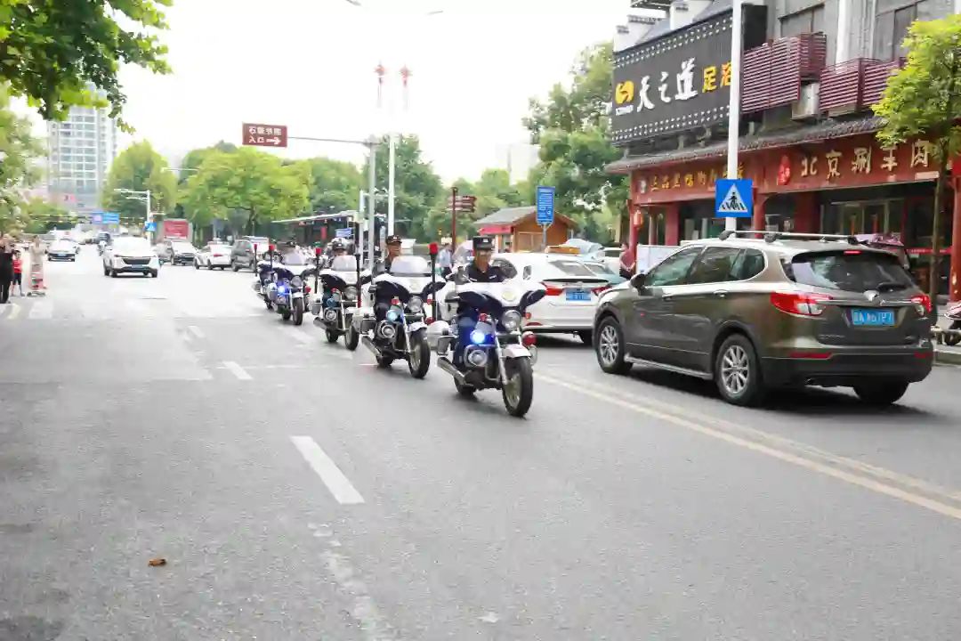 【县域警务在衡阳】“城市快警”的一天:看着很酷,其实很苦(图6) 【县域警务在衡阳】“城市快警”的一天:看着很酷,其实很苦(图6)