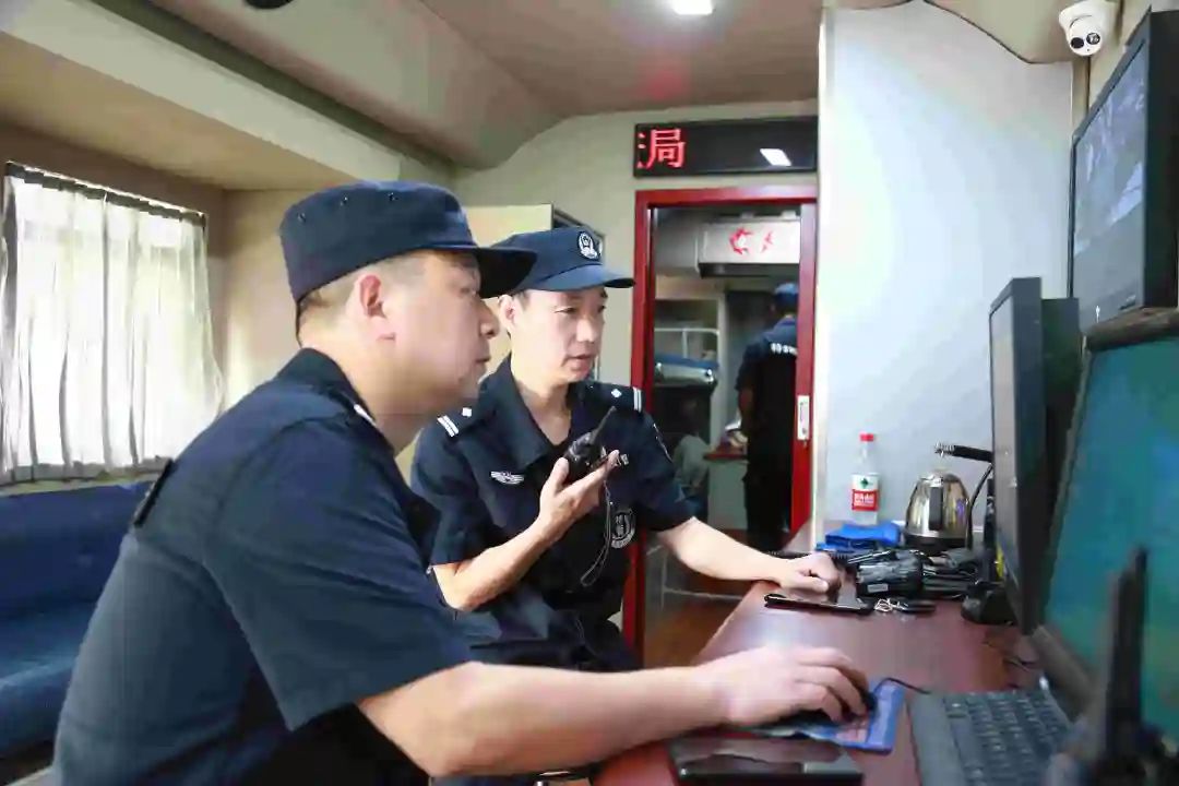 【县域警务在衡阳】“城市快警”的一天:看着很酷,其实很苦(图7) 【县域警务在衡阳】“城市快警”的一天:看着很酷,其实很苦(图7)