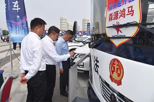 森源鸿马高精尖专用车闪耀亮相河南省汽车产销对接会(图15) 森源鸿马高精尖专用车闪耀亮相河南省汽车产销对接会(图15)