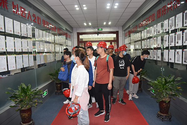 产学研融通发展——河南工业大学师生一行莅临森源鸿马参观交流(图13)