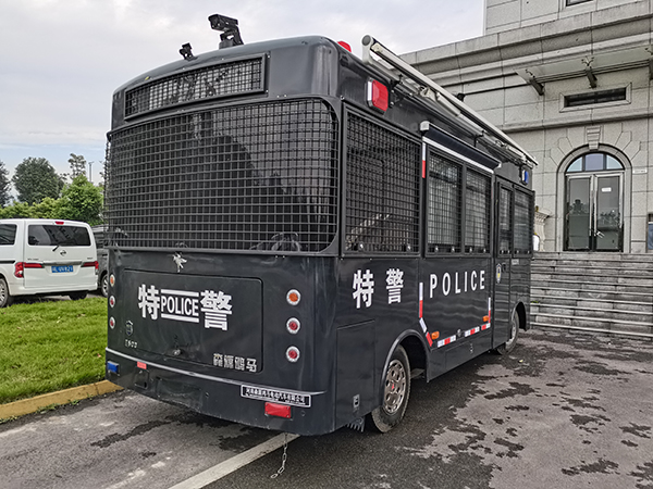 四川采购的移动警务室列装上岗(图3)