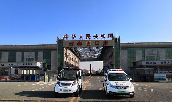 吉林珲春电动巡逻车上岗执勤(图1)