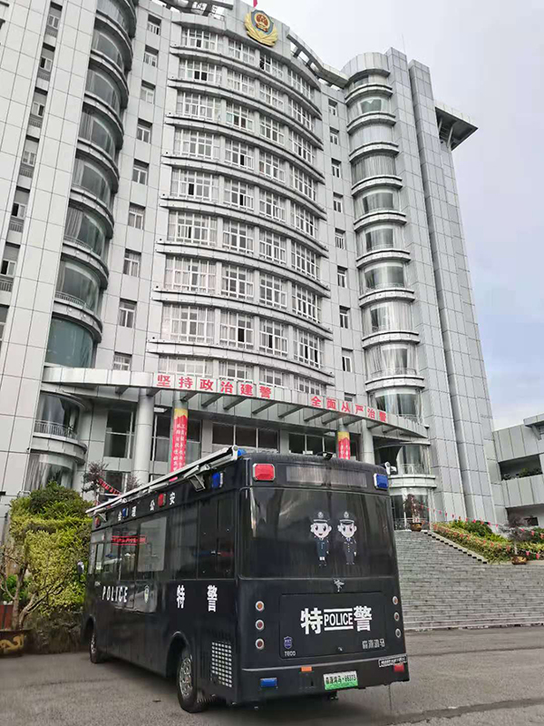 四川凉山8米移动警务平台上岗执勤(图2)