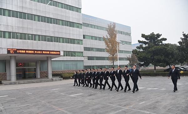 公司是船 我是船员 齐心协力 同舟共济——森源鸿马召开决战30天动员会(图8)
