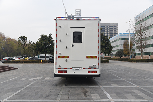 西安采购多功能宿营车——装备移动的多功能宿舍(图8)