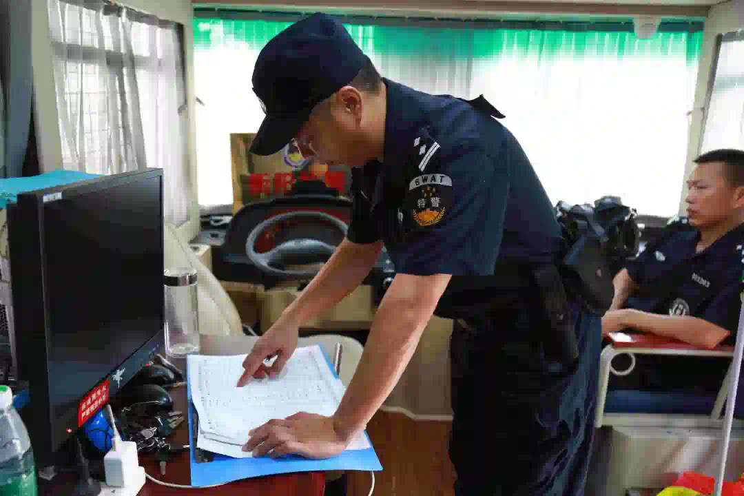 移动警务室：坚守与担当，致敬警察节(图5)