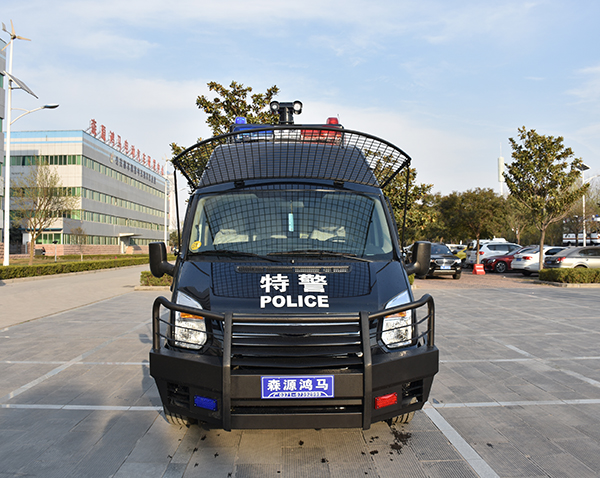森源鸿马防暴突击车：守护城市安全的坚固堡垒(图1)