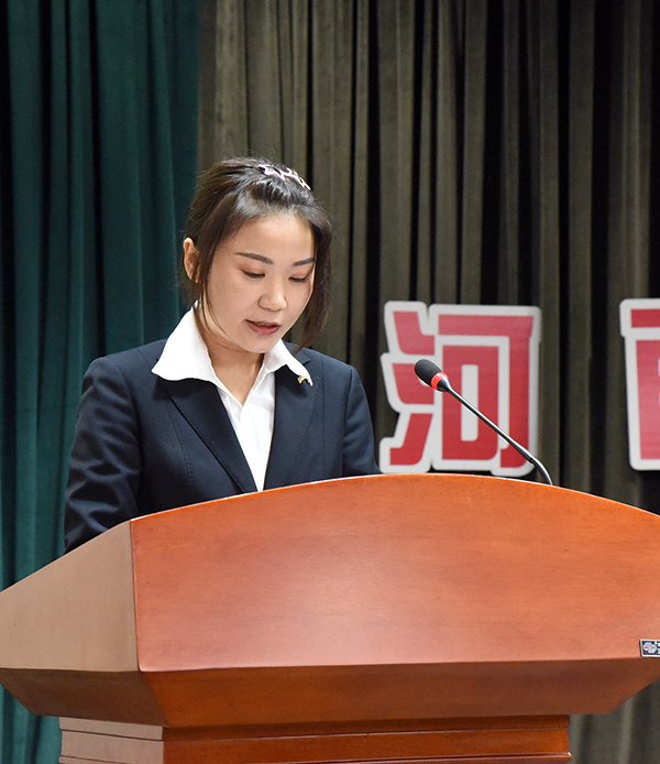 森源鸿马最美奋斗者金牌员工王颖：十年奋斗点亮职场 专业铸就卓越(图1)