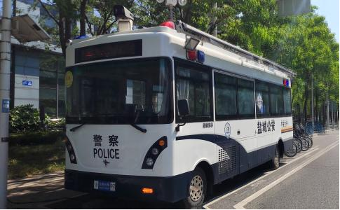 电动式移动警务室（8m至9m（不含），Ⅳ型） 森源鸿马SYH6803EVJ型8米电动移动警务室技术方案(图1)