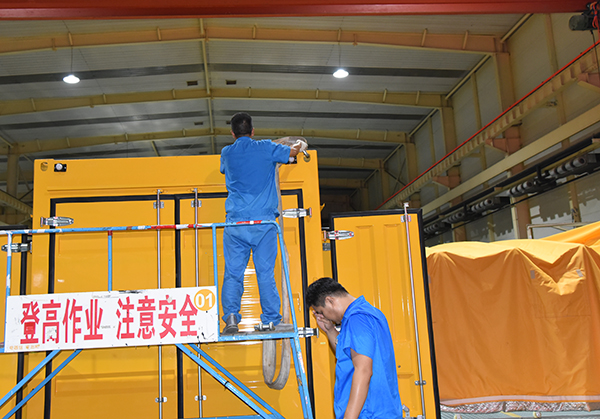 高温下的攻坚：云南交通公路储备中心会议方舱赶制纪实(图8)