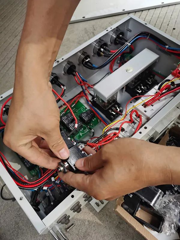 烈日下的坚守：森源鸿马维保工程师用服务诠释信赖(图3)