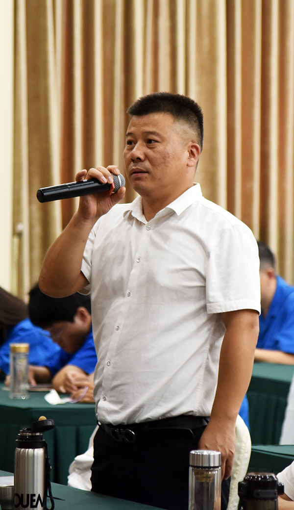 共抒爱国情怀||森源鸿马组织员工观看九三阅兵(图8) 共抒爱国情怀||森源鸿马组织员工观看九三阅兵(图8)