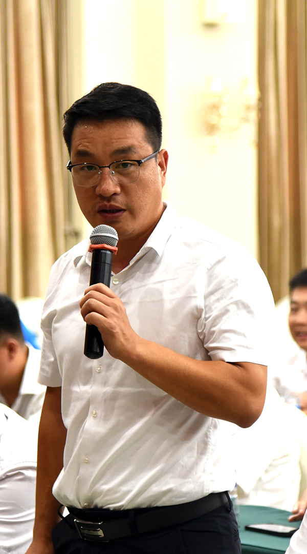 共抒爱国情怀||森源鸿马组织员工观看九三阅兵(图7) 共抒爱国情怀||森源鸿马组织员工观看九三阅兵(图7)