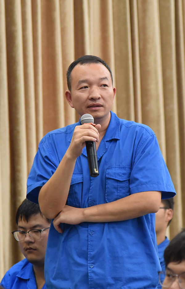 共抒爱国情怀||森源鸿马组织员工观看九三阅兵(图14) 共抒爱国情怀||森源鸿马组织员工观看九三阅兵(图14)