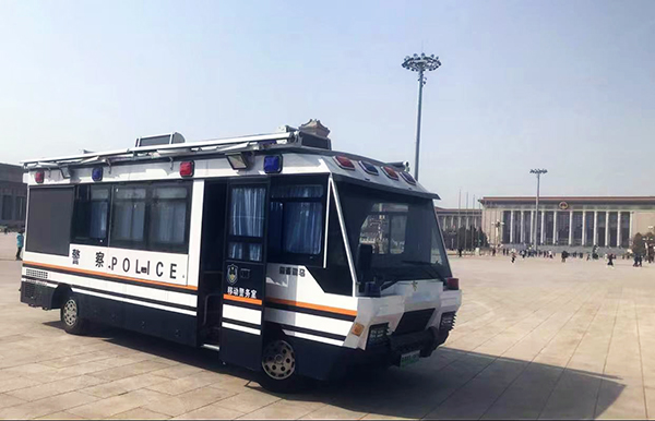 平安不落幕！森源鸿马移动警务室以科技之盾守护北京街头烟火气 九三阅兵的盛大场景虽已落幕，但北京街头的平安守护仍在继续。森源鸿马移动警务室活跃在北京的大街小巷，为城市的安全稳定持续贡献力量，成为首都一道(图2)