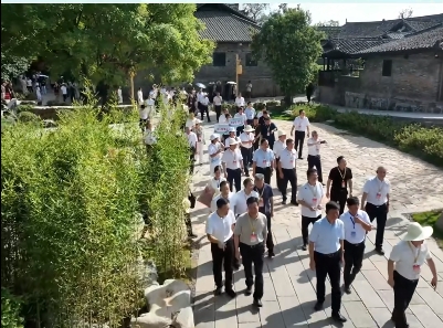 森源鸿马通信指挥车亮相湖南第五届旅游发展大会 科技护航文旅盛会安全有序(图2)