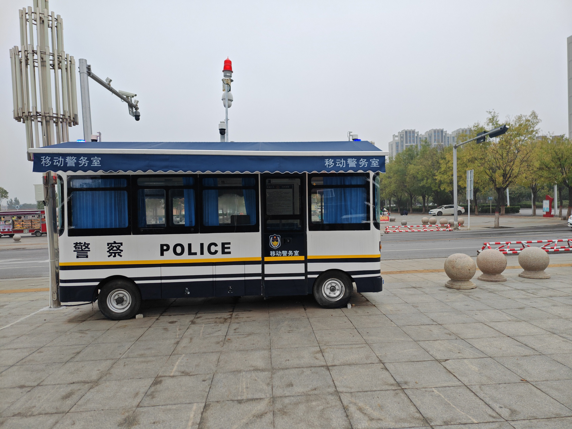 森源鸿马移动警务室扎根邱县市民广场||13年坚守护平安！品质经住时光考验！(图1)