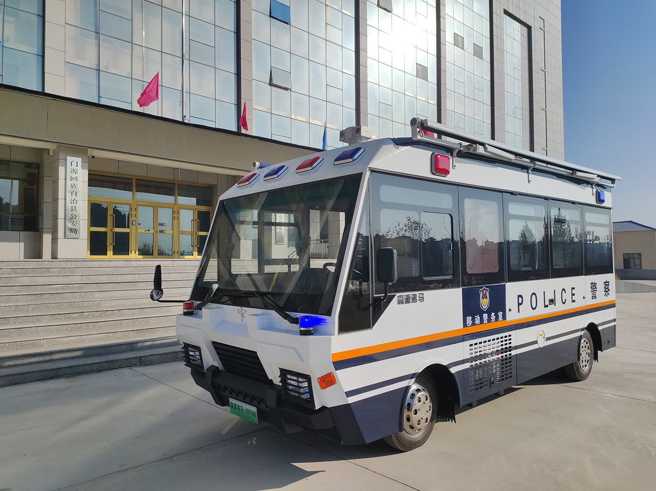 寒冬里的“移动暖巢”！移动警务室守护群众平安与温暖(图3)