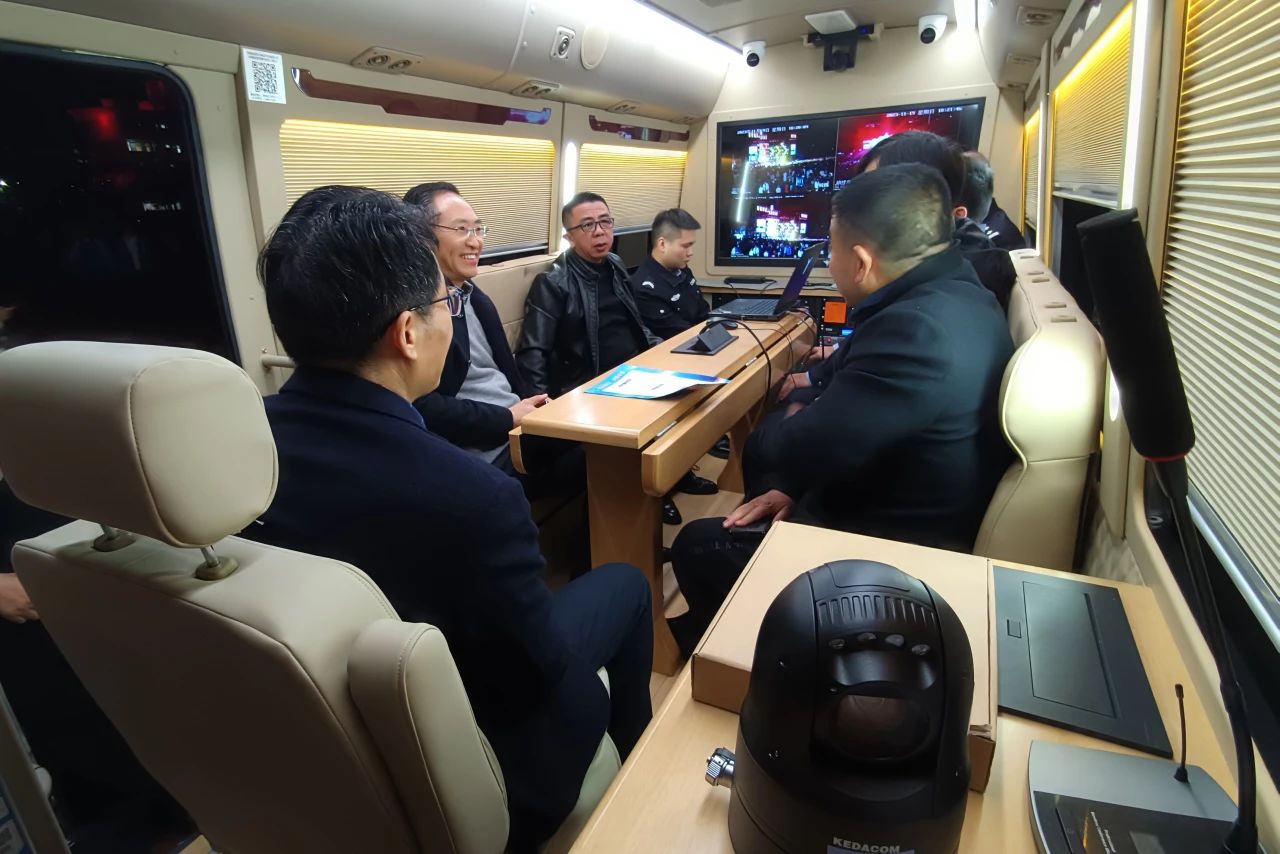 寒冬里的“移动暖巢”！移动警务室守护群众平安与温暖(图4)